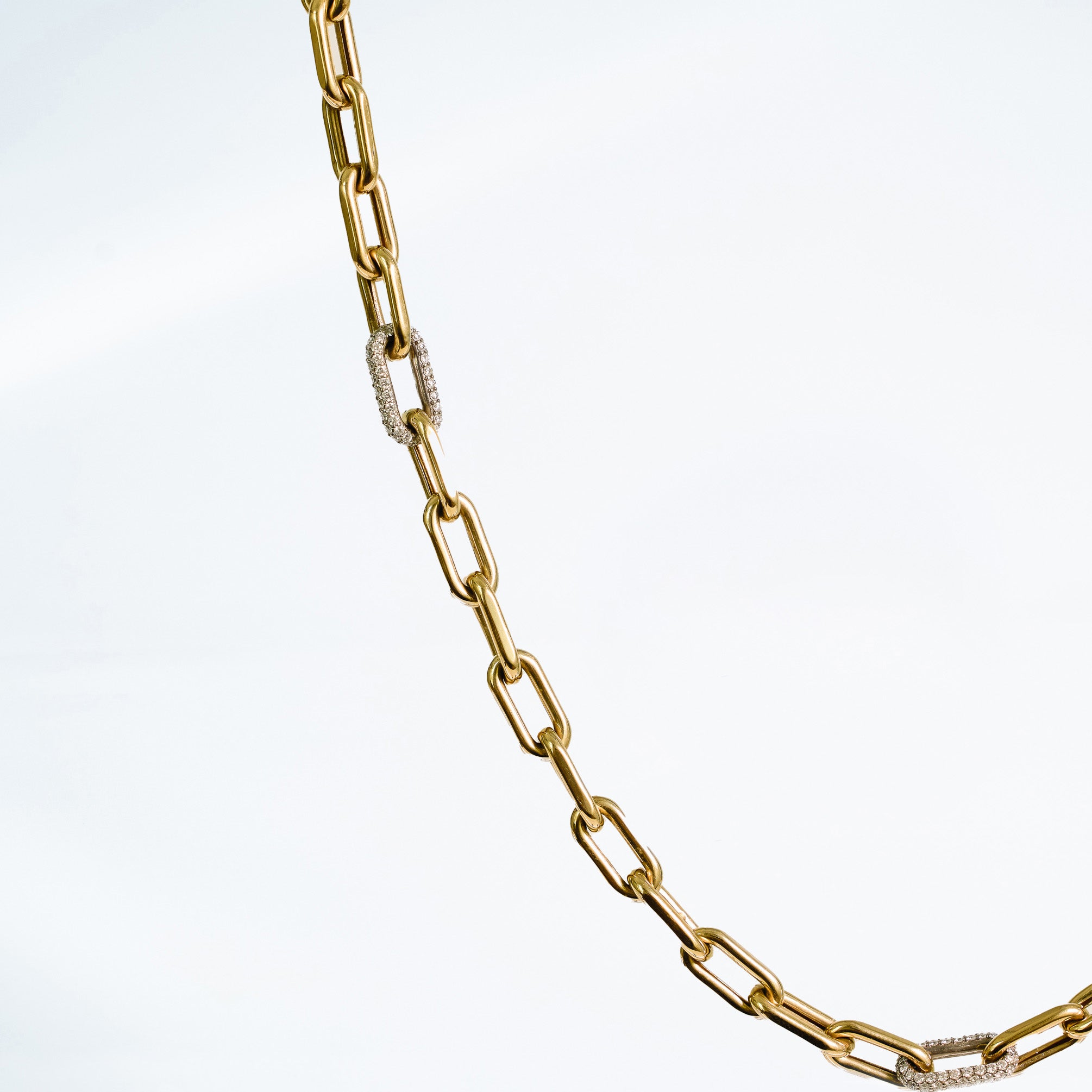 Details of the Yellow gold chain link necklace with pave natural mined diamonds 14k yellow gold.